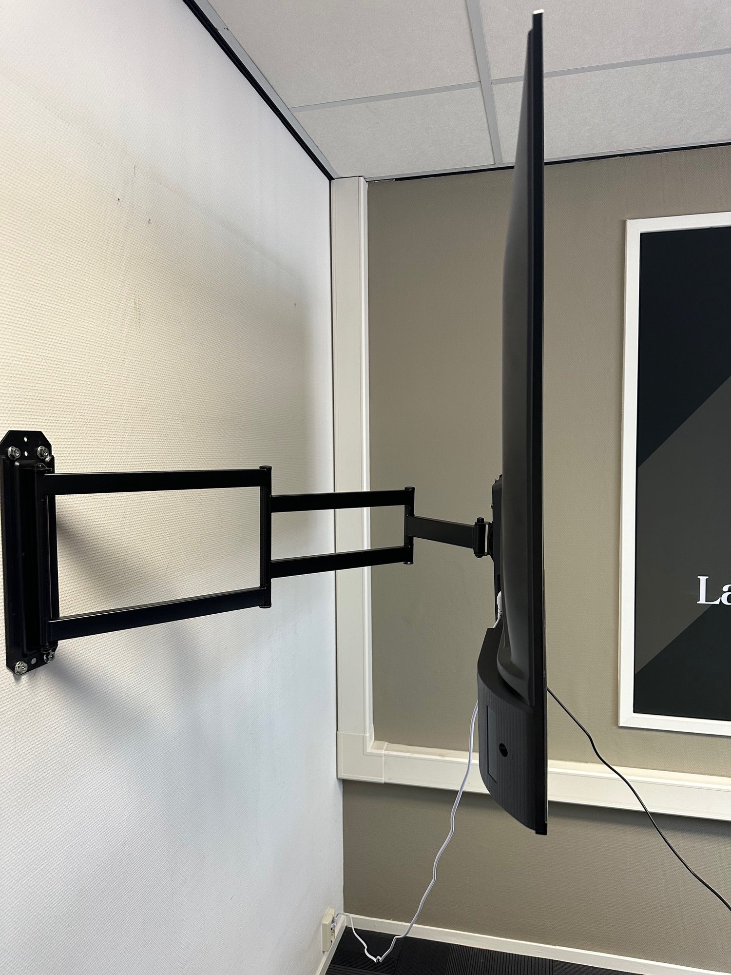 La télévision est de nouveau droite