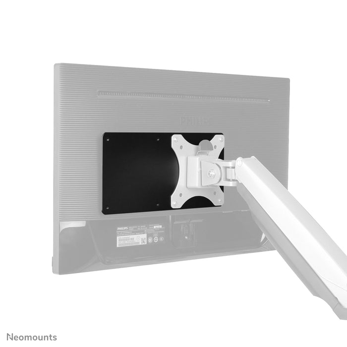 Neomounts Met deze thin client houder, model THINCLIENT-01, monteert u een thin client eenvoudig op een monitor arm.